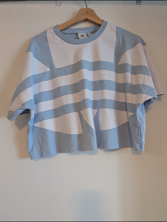 adidas Tops - adidas Cropped Graphic Tee in Light Blue & White